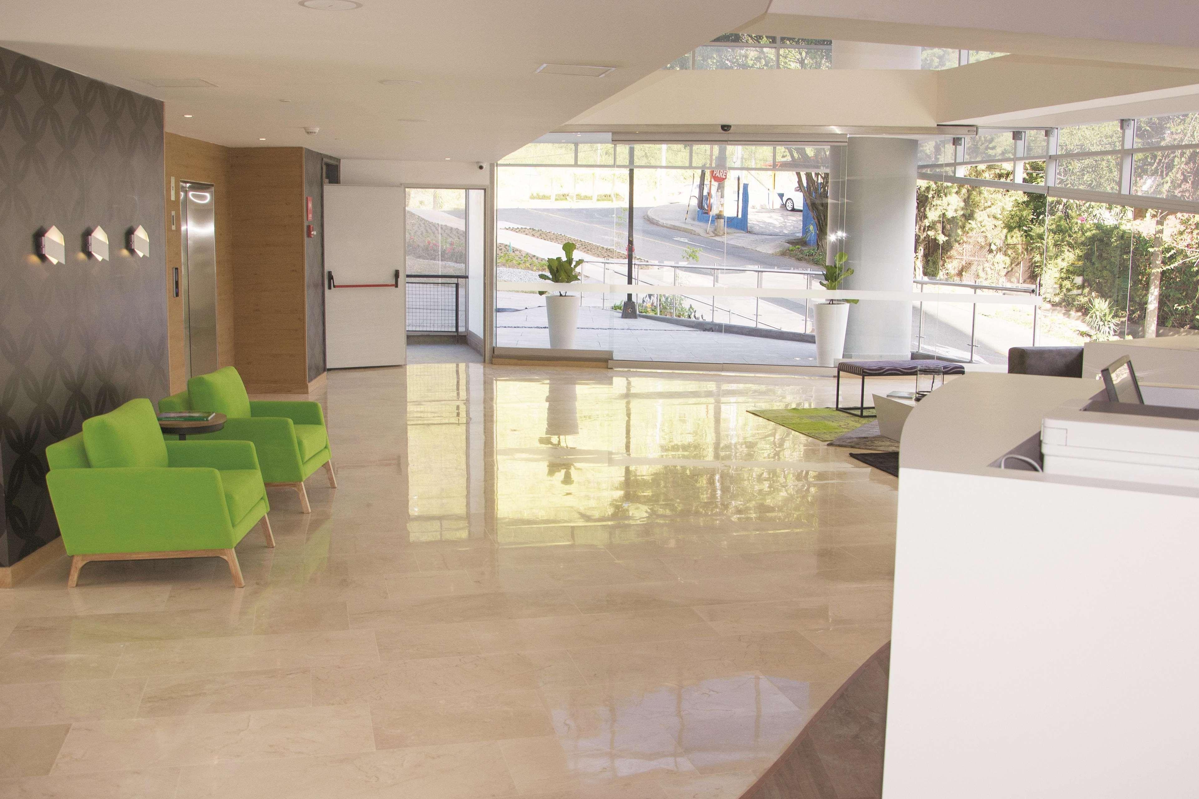 La Quinta By Wyndham Medellin Hotel Exterior foto