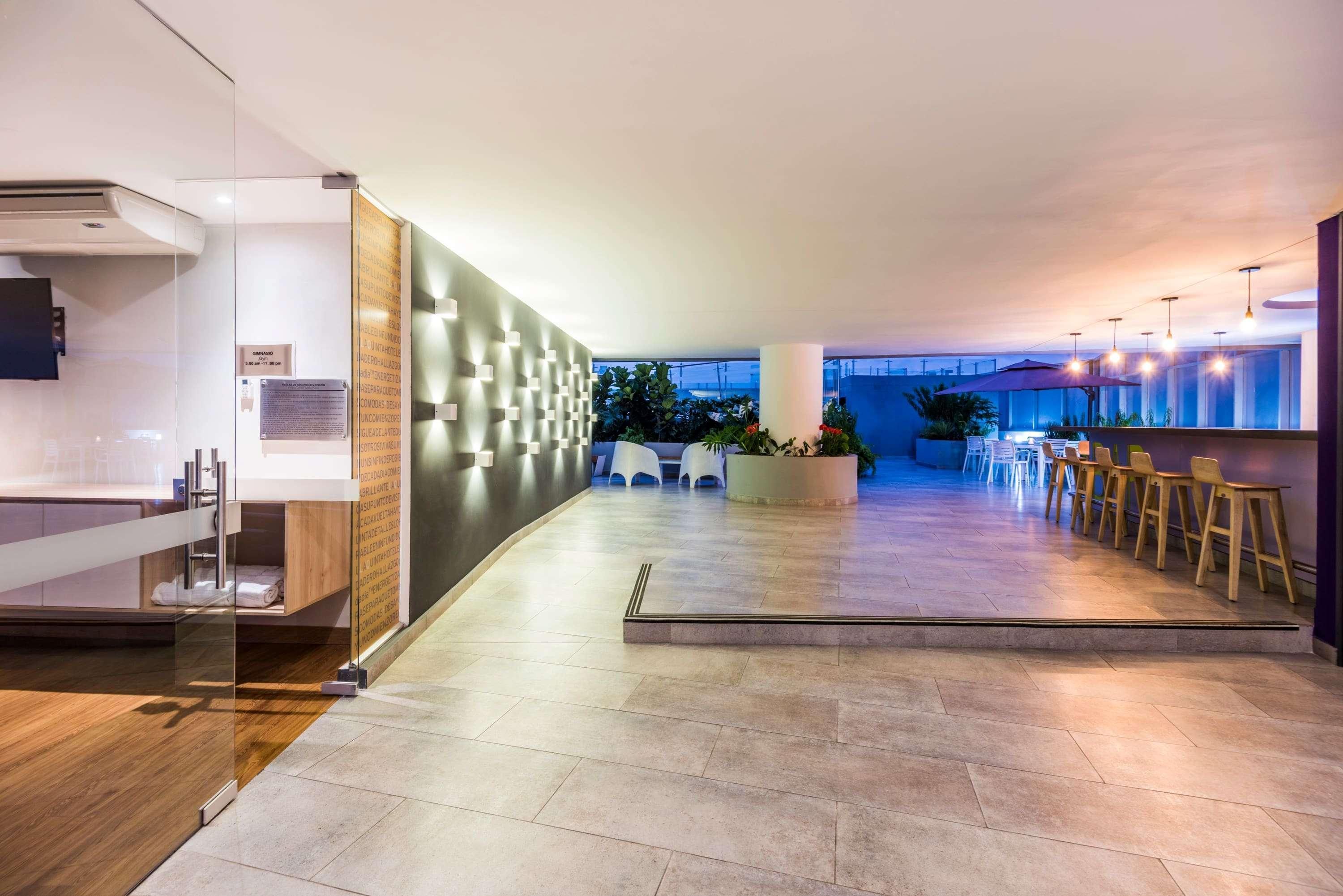 La Quinta By Wyndham Medellin Hotel Exterior foto